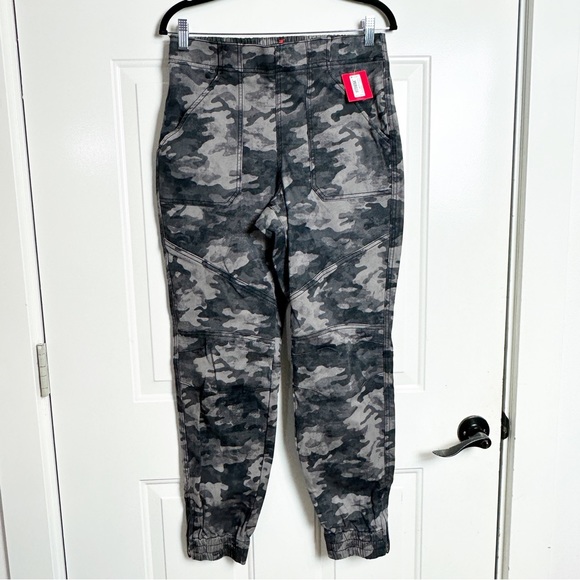 SPANX stretch Twill camo jogger pants NWT size large - Picture 2 of 10